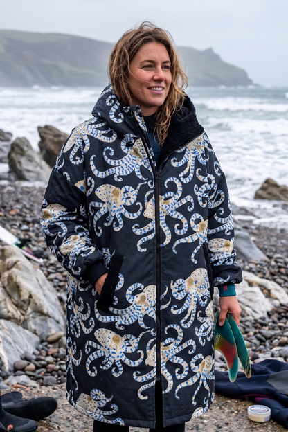 'Blue-Ringed Octopus' Waterproof Changing Robe