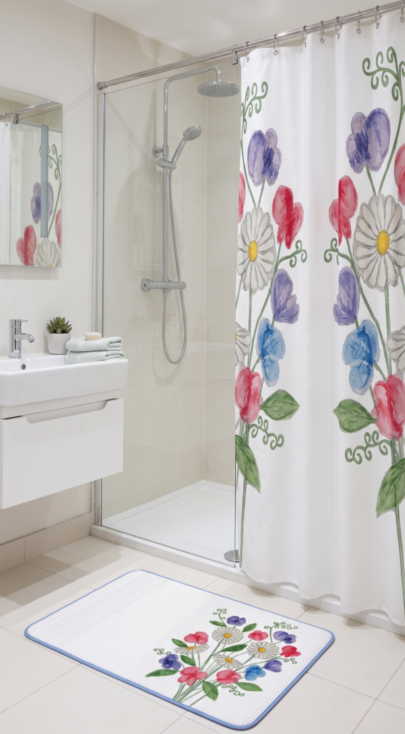 Daisies & Sweet Pea Petite Shower Curtain